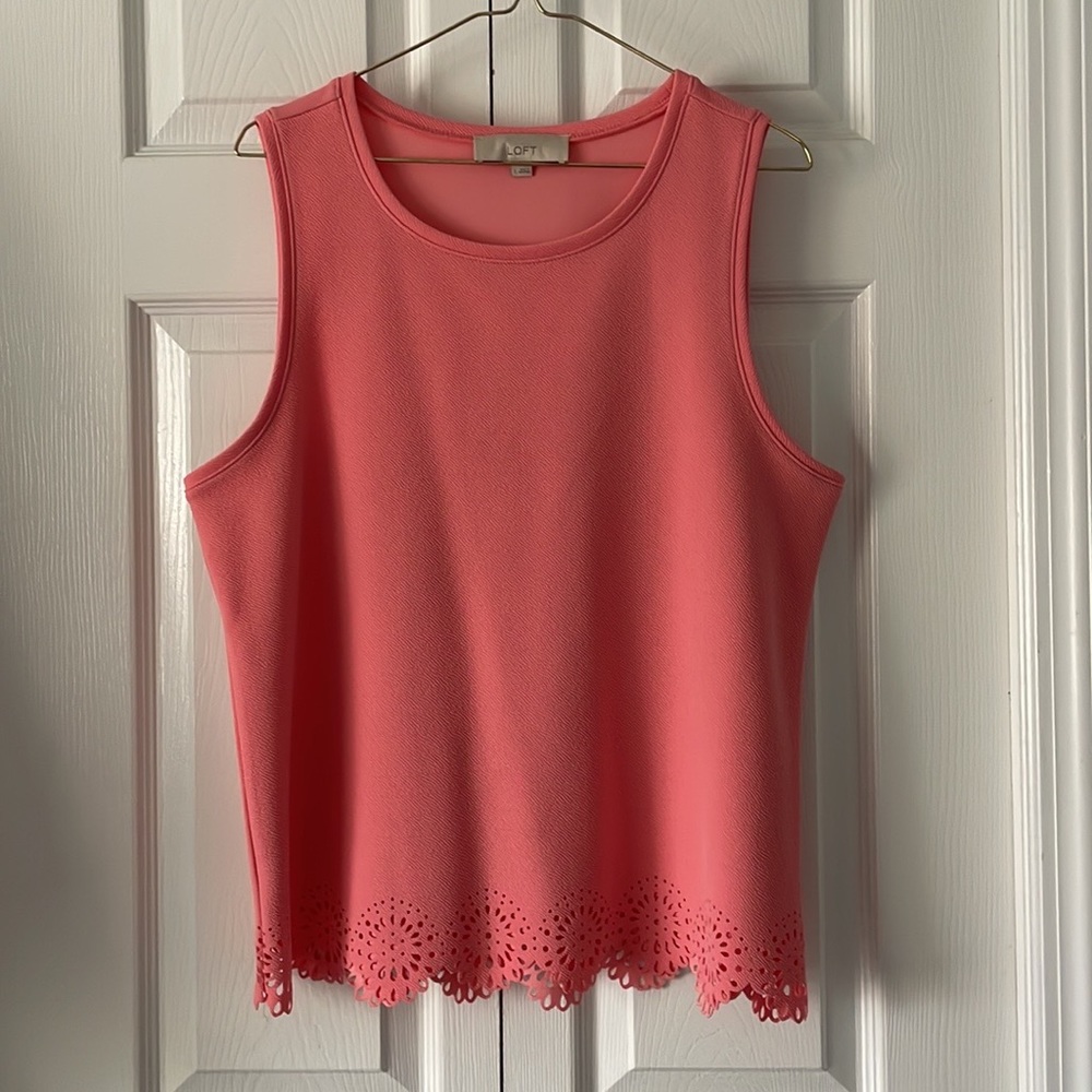 Loft Scallop Hem Tank Top
